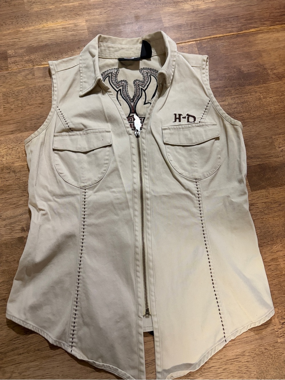 Harley-Davidson Cream Sleeveless Zip Vest with Chest Pockets